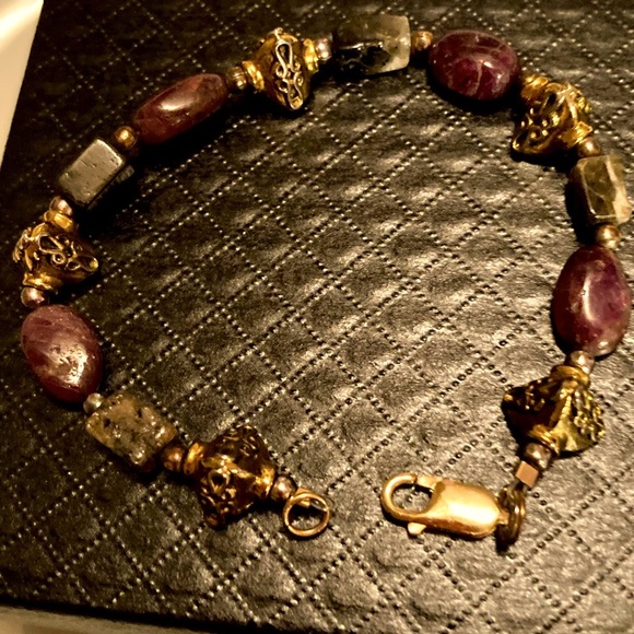 Vintage Natural polished Amethyst bracelet with Vermeil hardware and charms. EUC - Picture 9 of 15